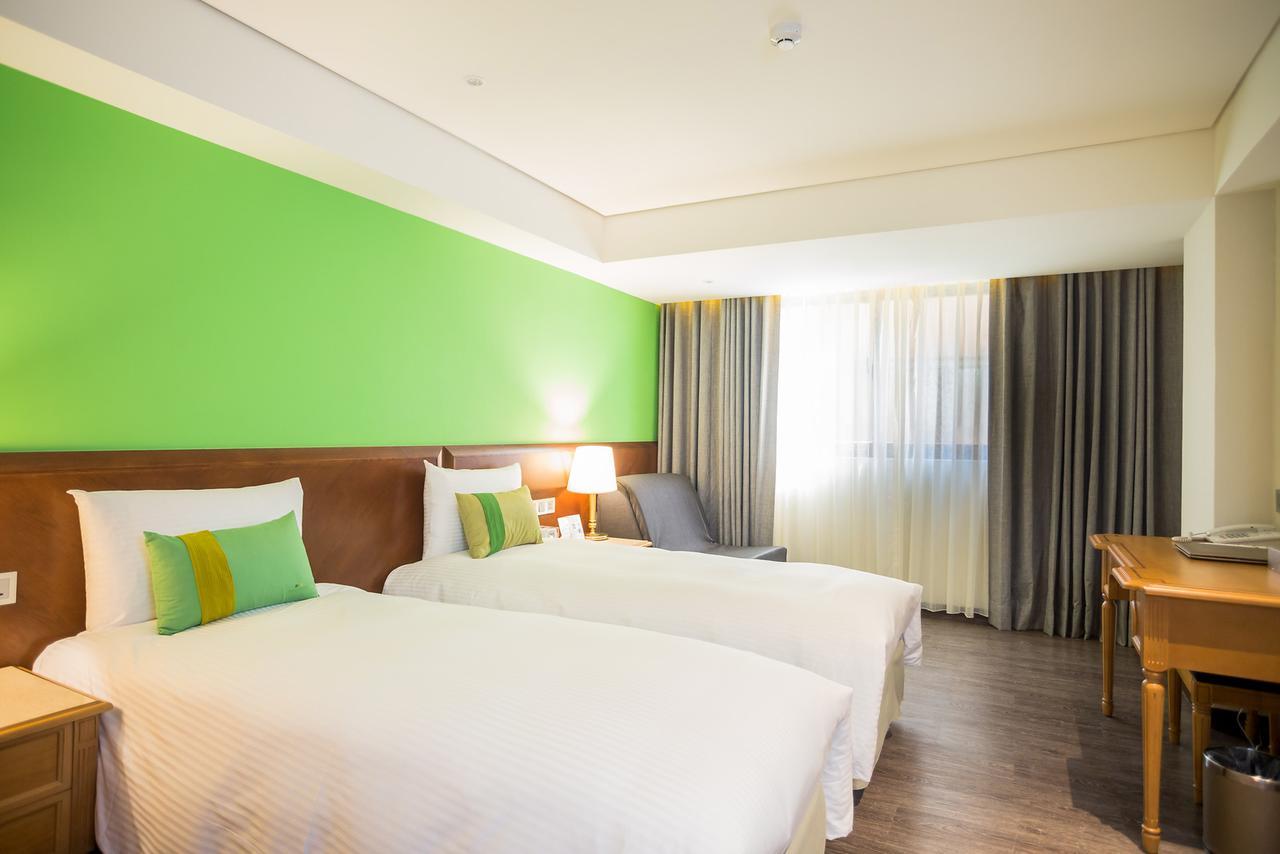 Green World Triple Beds Taipei Extérieur photo